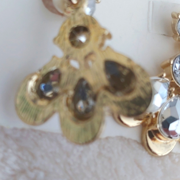 SALE 2 for $7: Metal Dangle Earrings NWOT - Picture 5 of 8